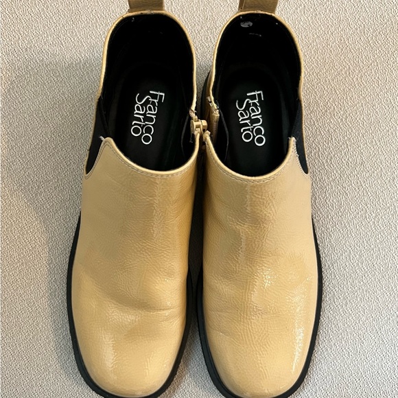 NWOT Franco Sarto Jellisa Patent Chelsea Boot in Beige - Picture 4 of 10